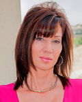 Small_LynnSchwartz